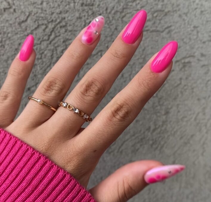 Roosa geelakk 147 küüntel